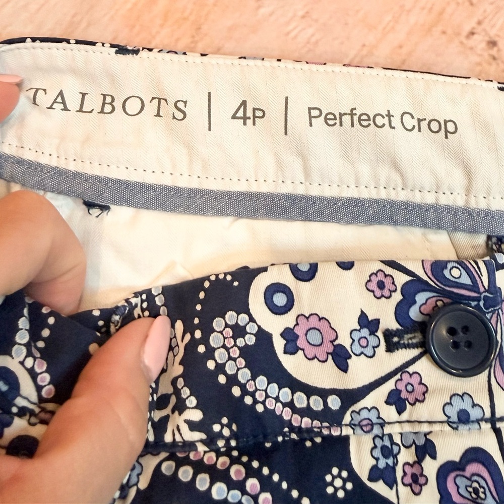 Talbots Women’s The Perfect Crop Pants Blue Purple Floral Print Size 4P - Picture 7 of 9